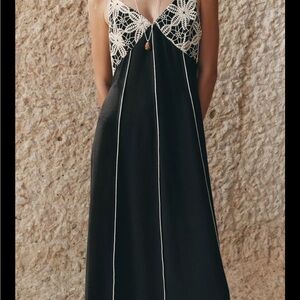 Zara embroidered midi dress - black